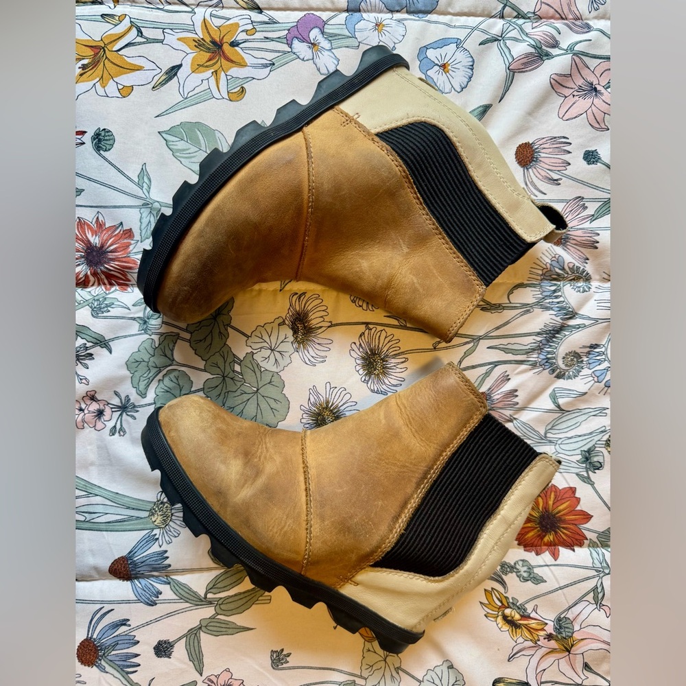 Sorel Joan of Arctic Chelsea Wedge II Camel Brown Size 8 Colorblock Boots - Picture 4 of 8
